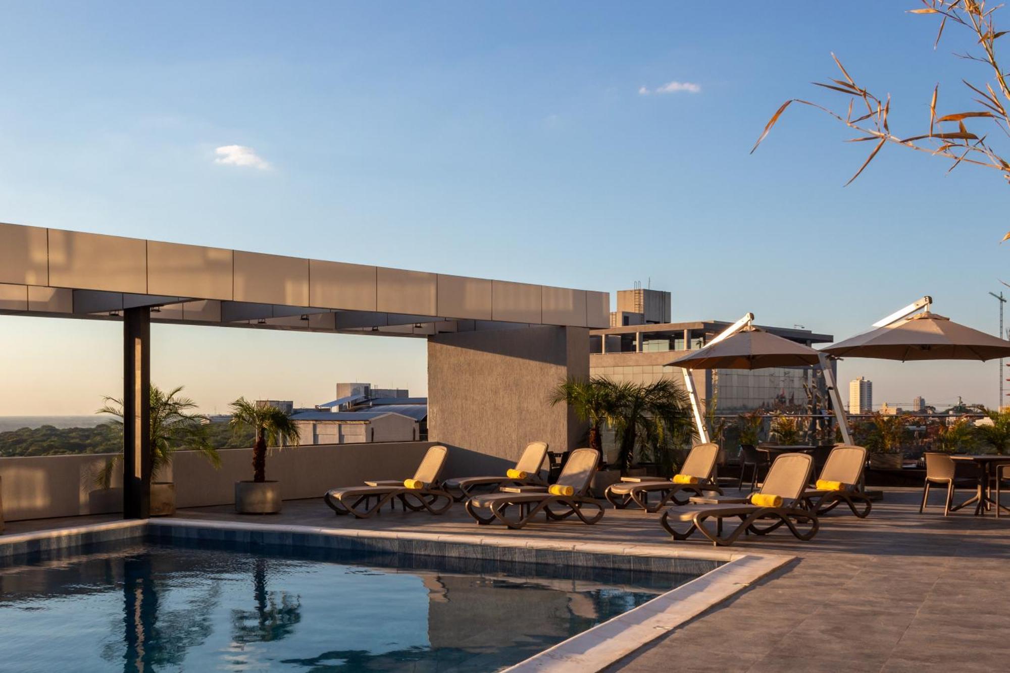 Tryp By Wyndham Asuncion Hotel Bagian luar foto