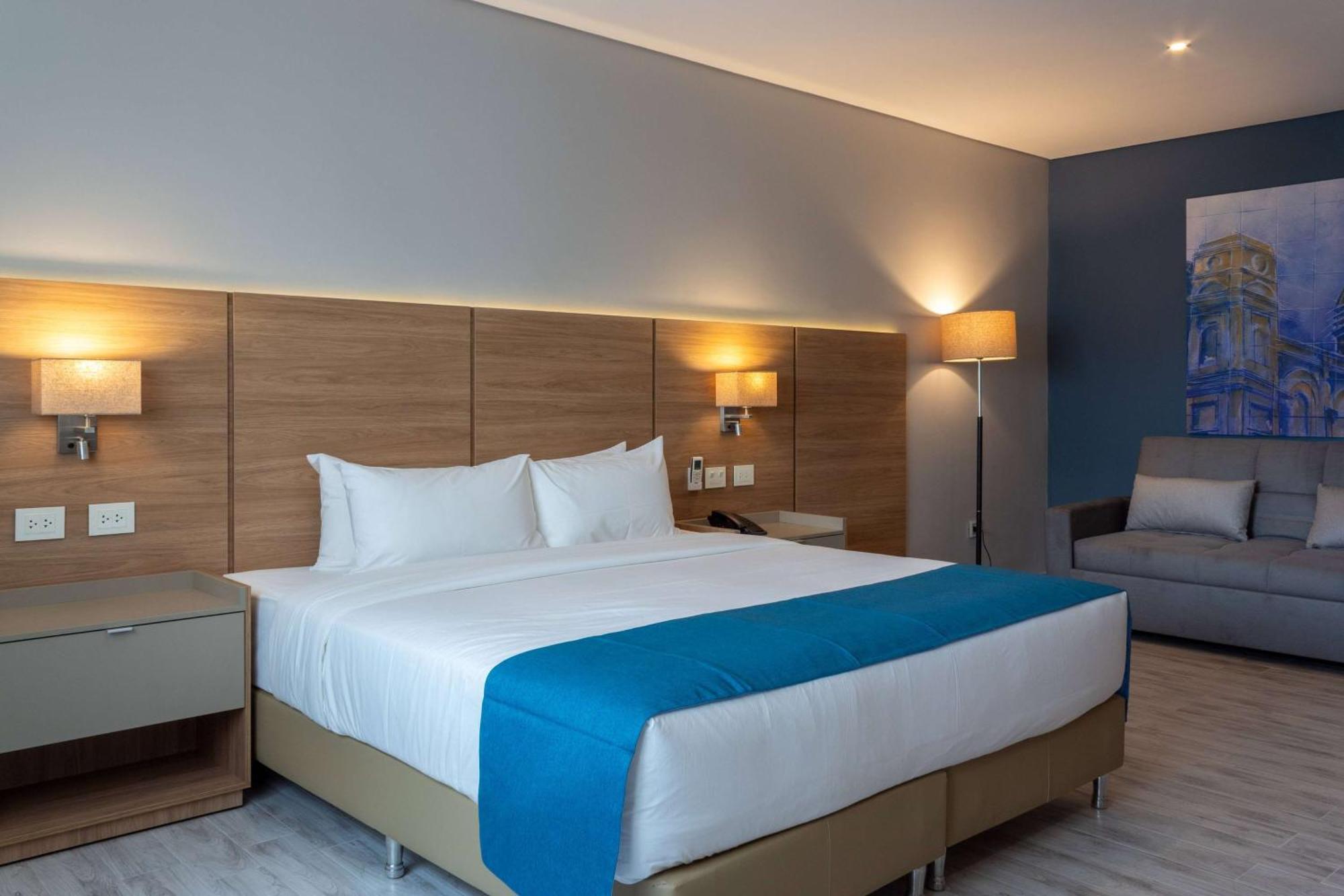 Tryp By Wyndham Asuncion Hotel Bagian luar foto